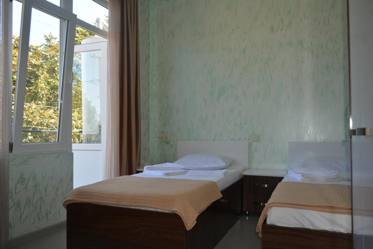 Hotel Niks Makhinjauri Exteriör bild