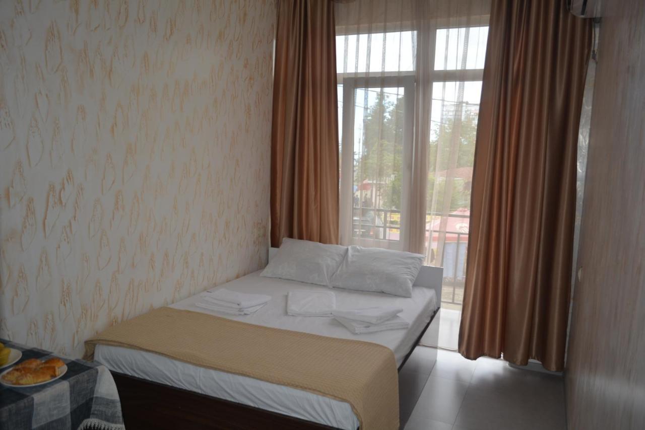 Hotel Niks Makhinjauri Exteriör bild